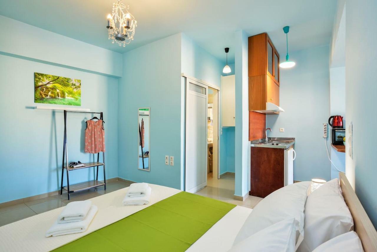 Ferienwohnung SEASIDE Old Venetian Harbour 1st Floor Chania  Exterior foto