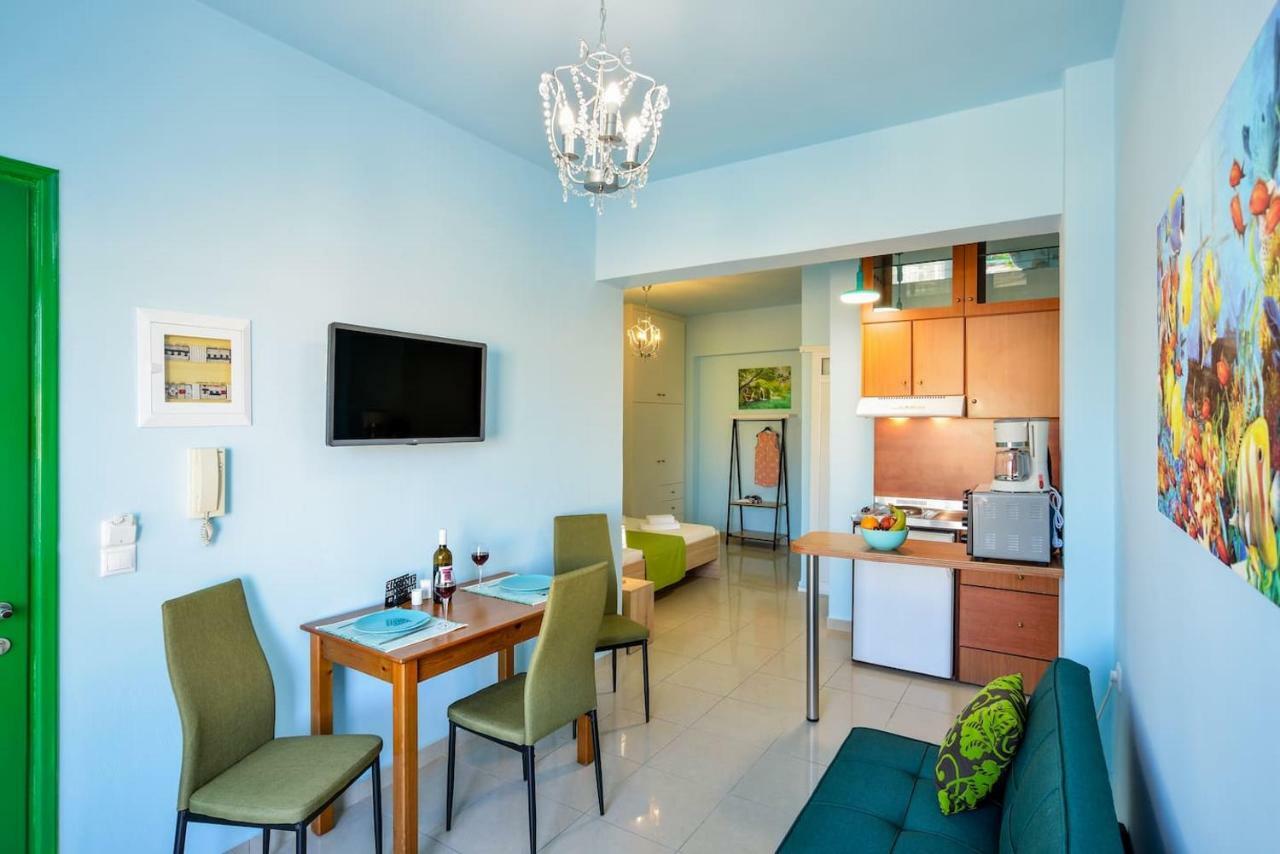 Ferienwohnung SEASIDE Old Venetian Harbour 1st Floor Chania  Exterior foto